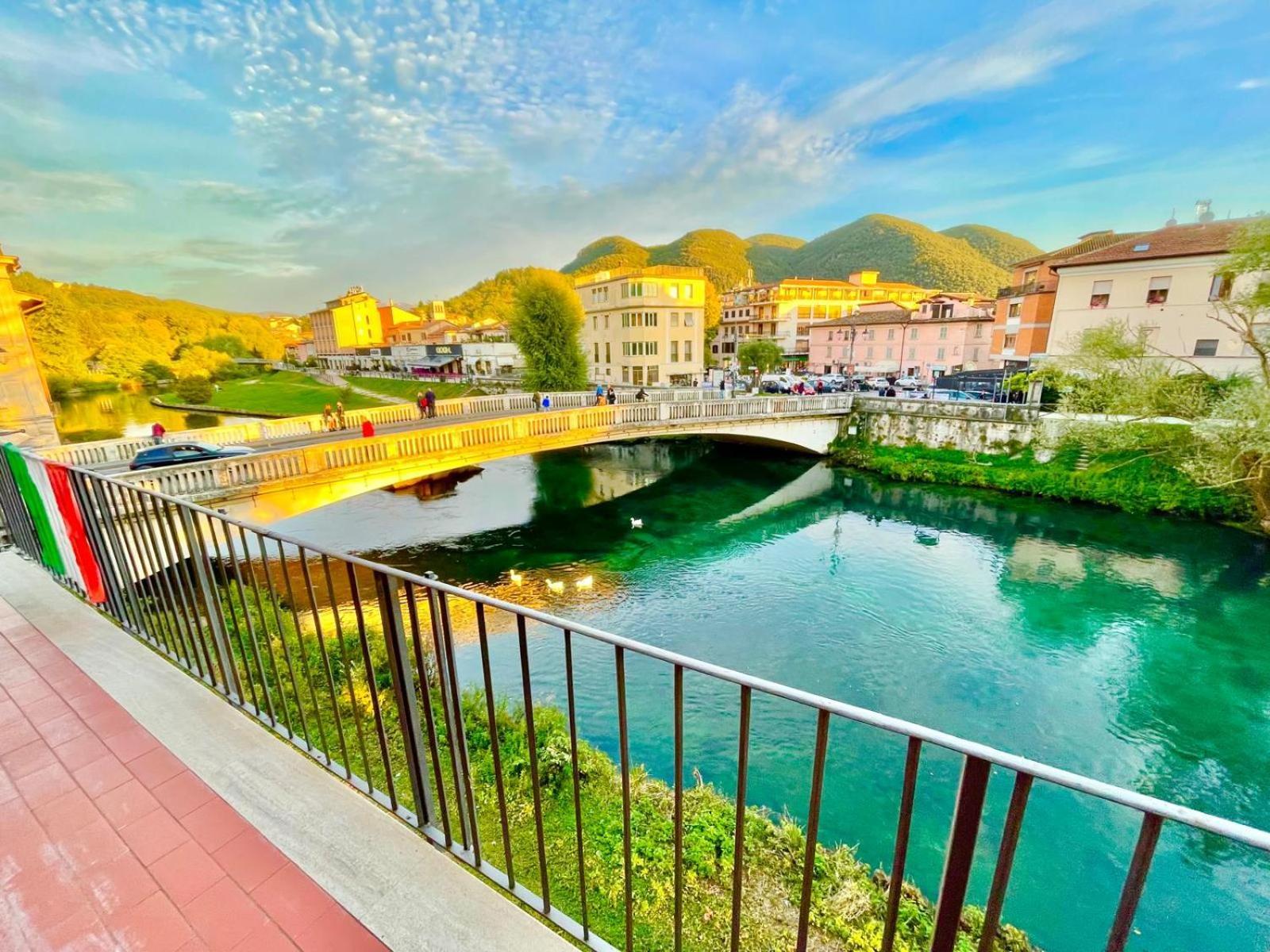 Tra I Due Ponti Apartment Rieti Luaran gambar